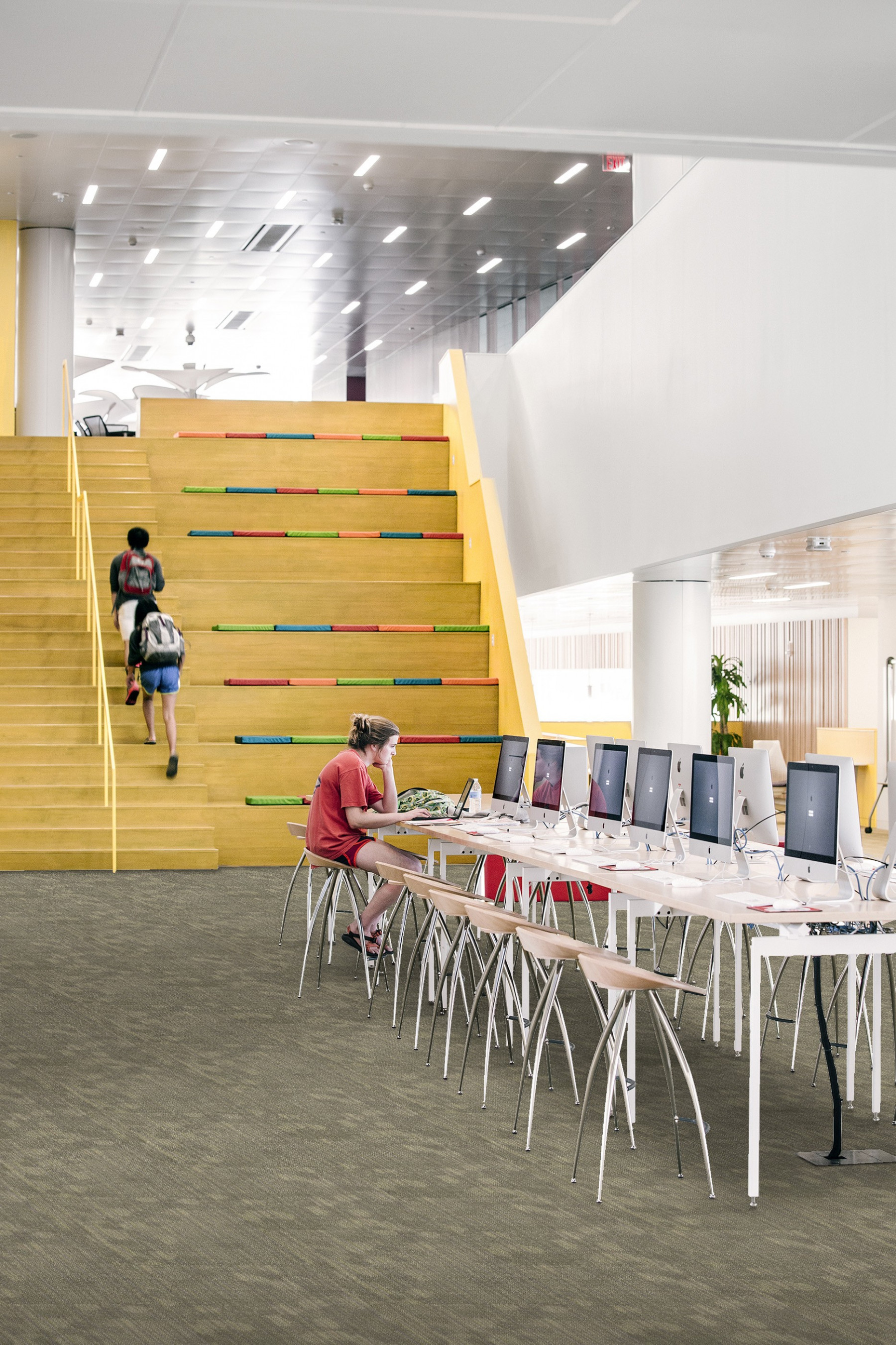 Shaw Imprint Carpet Tile Moonlight 24" x 24" Premium(48 sq ft/ctn)